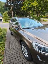Volvo XC60 D5 AWD Summum Geartronic Summum - Volvo XC60 von privat