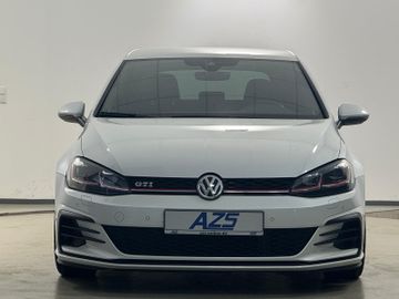 Volkswagen Golf - 3