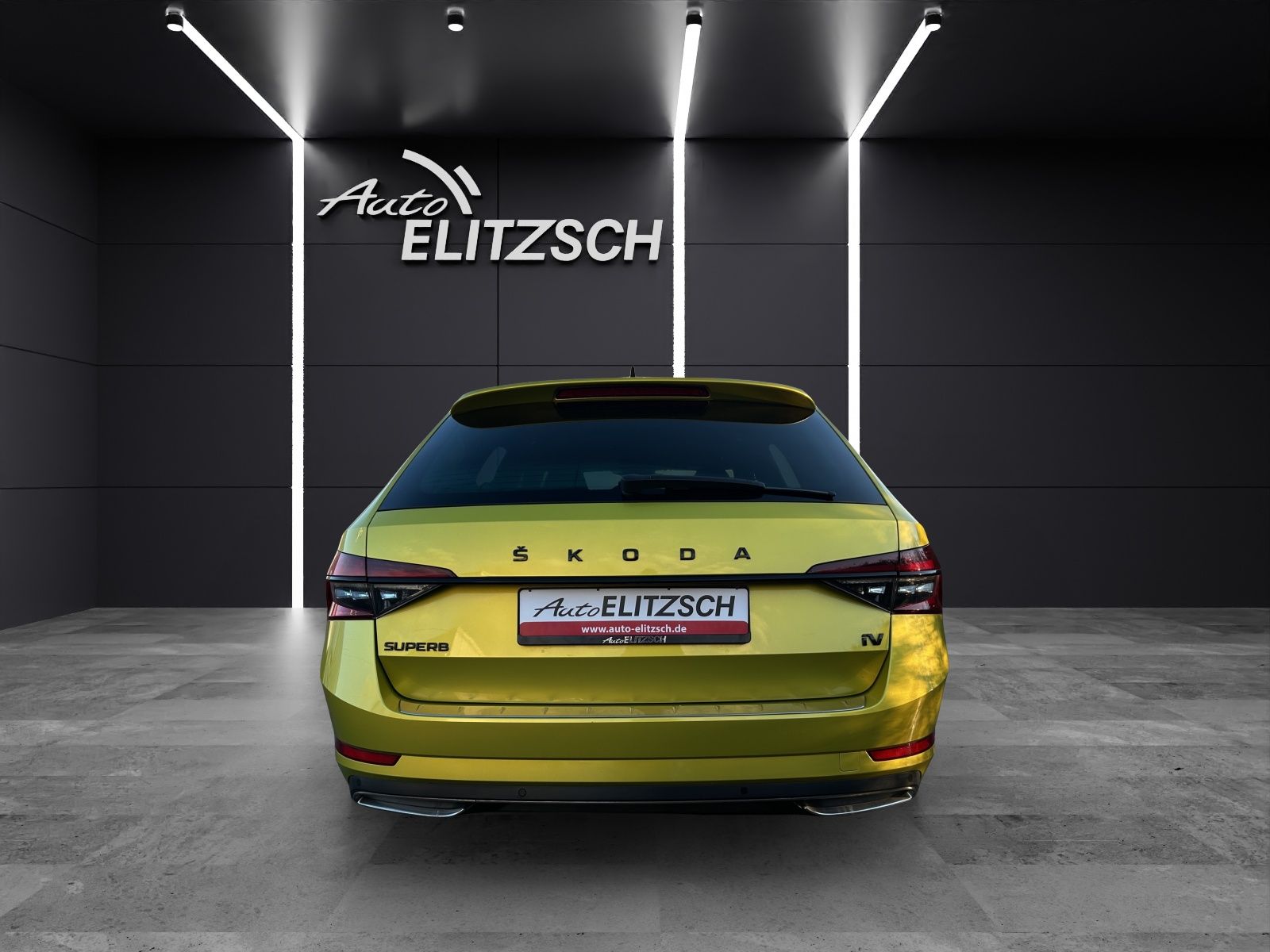 Fahrzeugabbildung SKODA Superb Combi Sportline iV Matrix STH AHK SH PANO