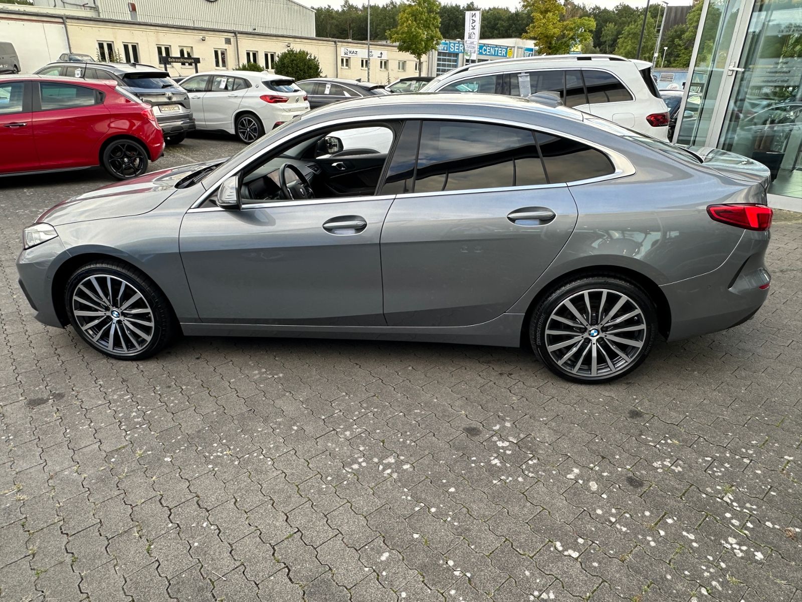 Fahrzeugabbildung BMW 218i Gran Coupe Advantage AHK LED ACC NAVI