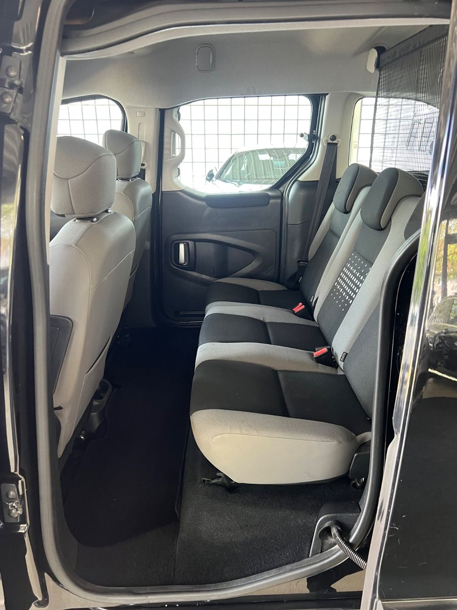 Fahrzeugabbildung Citroën Berlingo 1.6 Kombi Selection