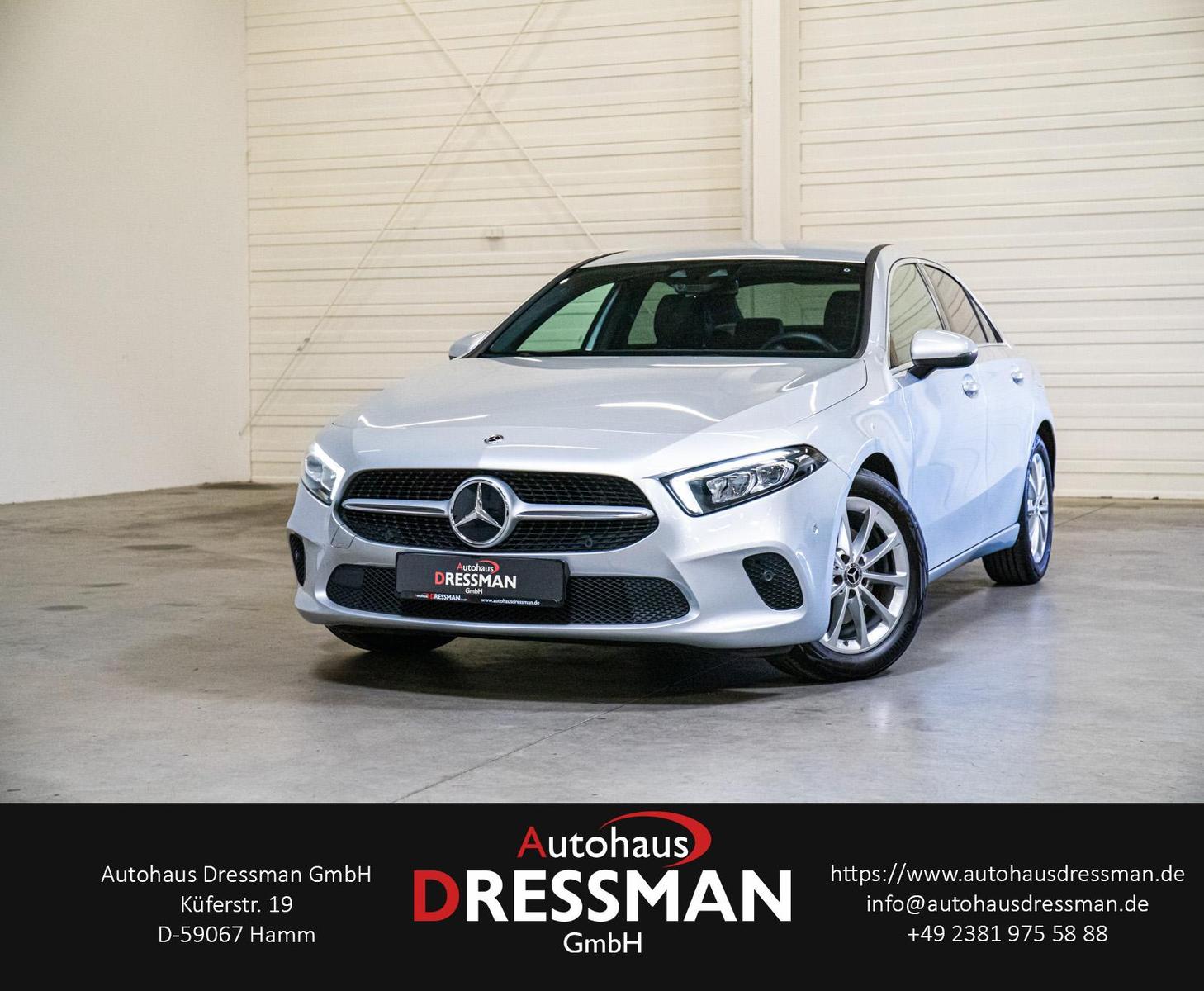 Mercedes-Benz A 200 Progressive LED NAVI SHZ RFK PDC LEDER