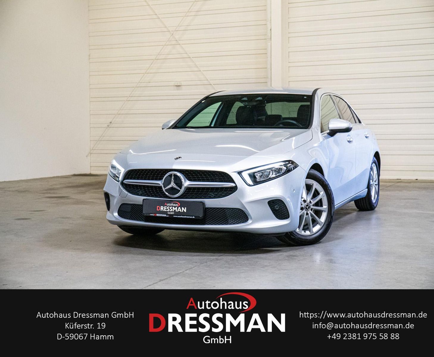 MERCEDES-BENZ A 200 Progressive LED NAVI SHZ RFK PDC LEDER