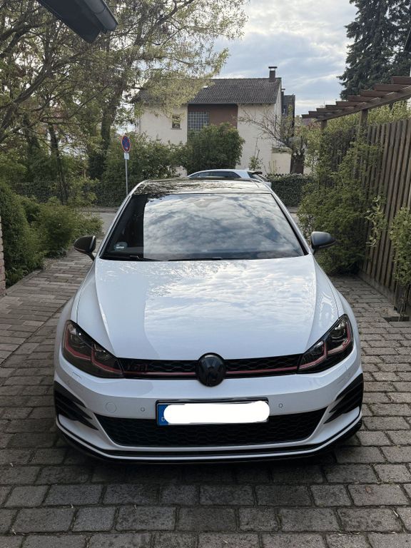 Image of Volkswagen Golf