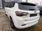 Jeep Compass S Plug-In Hybrid 4WD - Jeep Compass mit Hybrid-Antrieb: Geländewagen