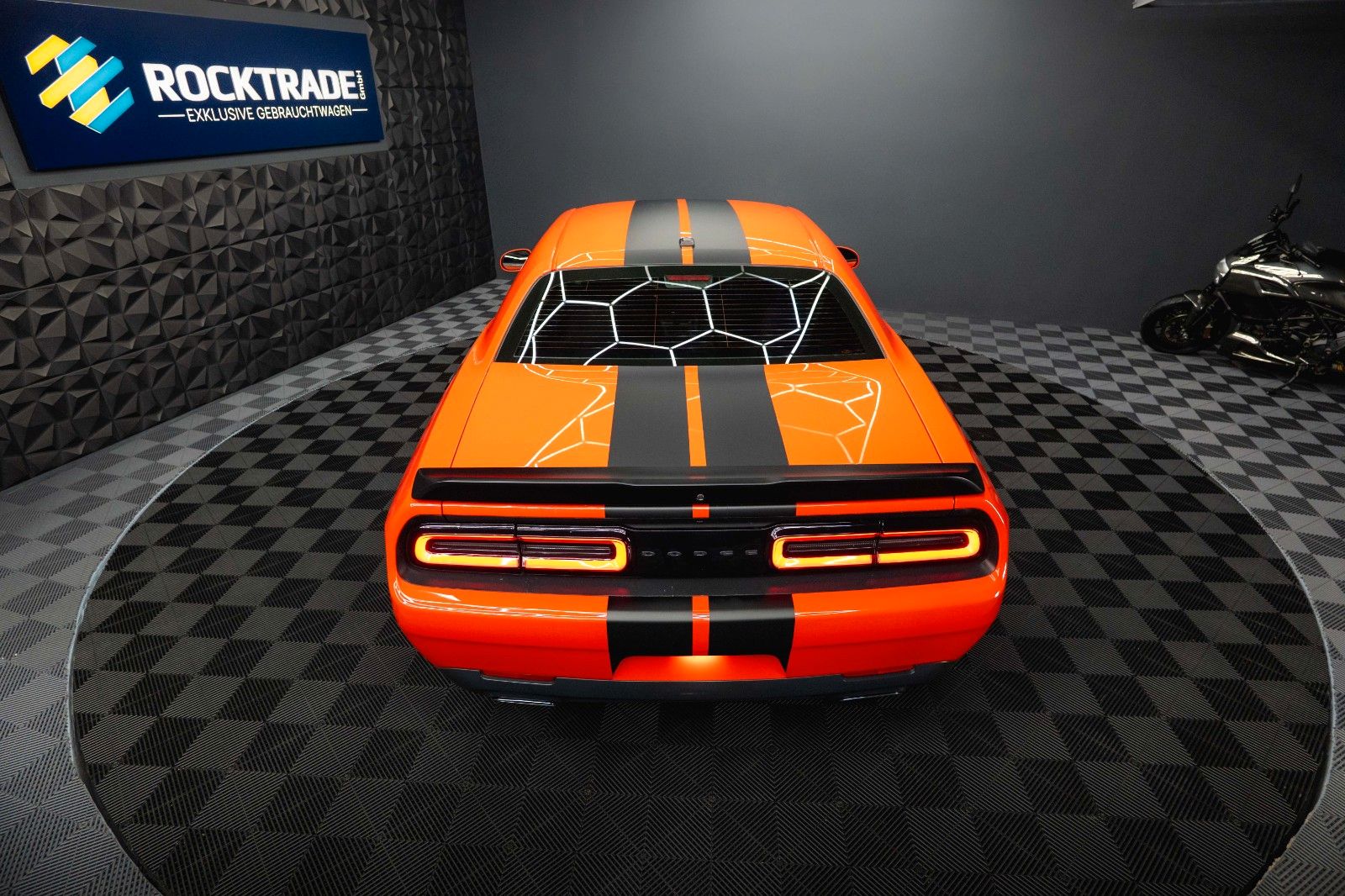 Fahrzeugabbildung Dodge Challenger 3.6 V6 GT SRT Styling *LED*1.Hand*19%