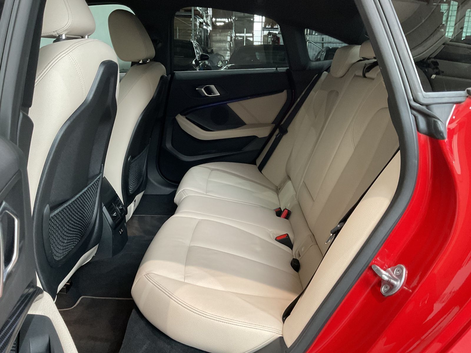 Fahrzeugabbildung BMW 220i xDrive Gran Coupé Luxury Line Head-Up HiFi