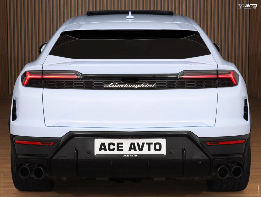 LAMBORGHINI Urus 2026