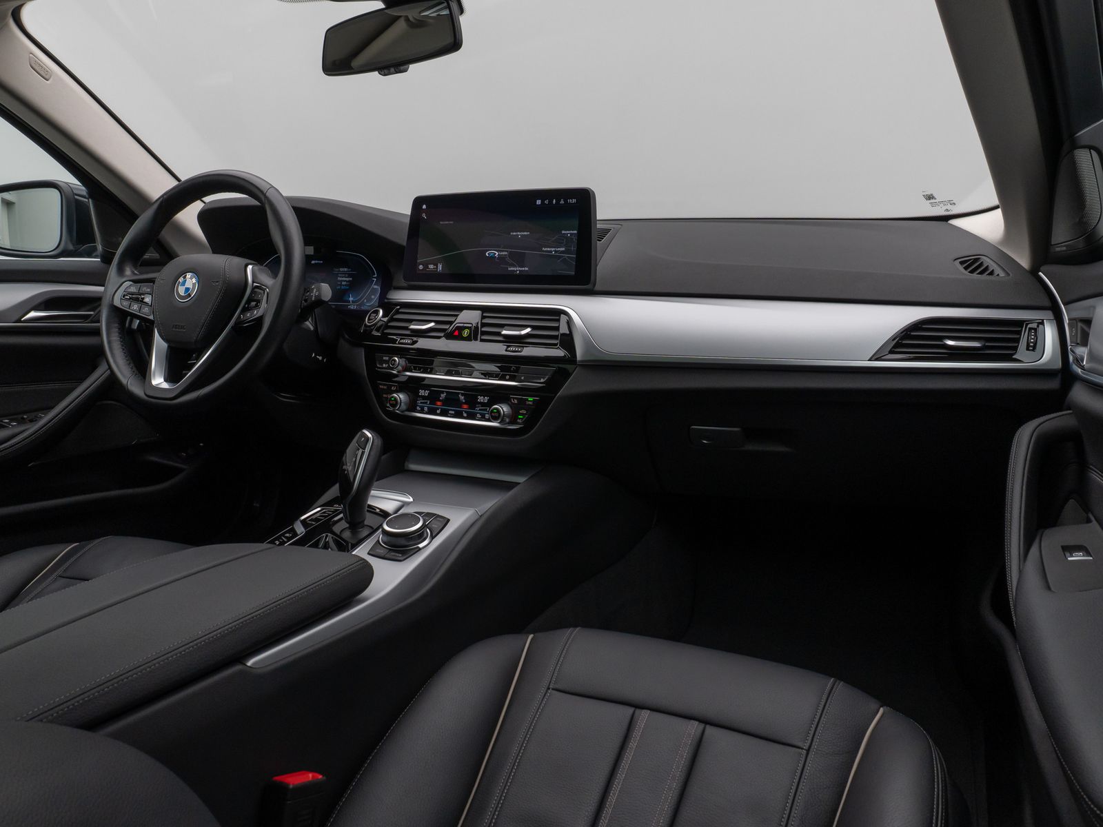 Fahrzeugabbildung BMW 530e Panorama 360°DAB H/K ACC AHK Alarm Leder