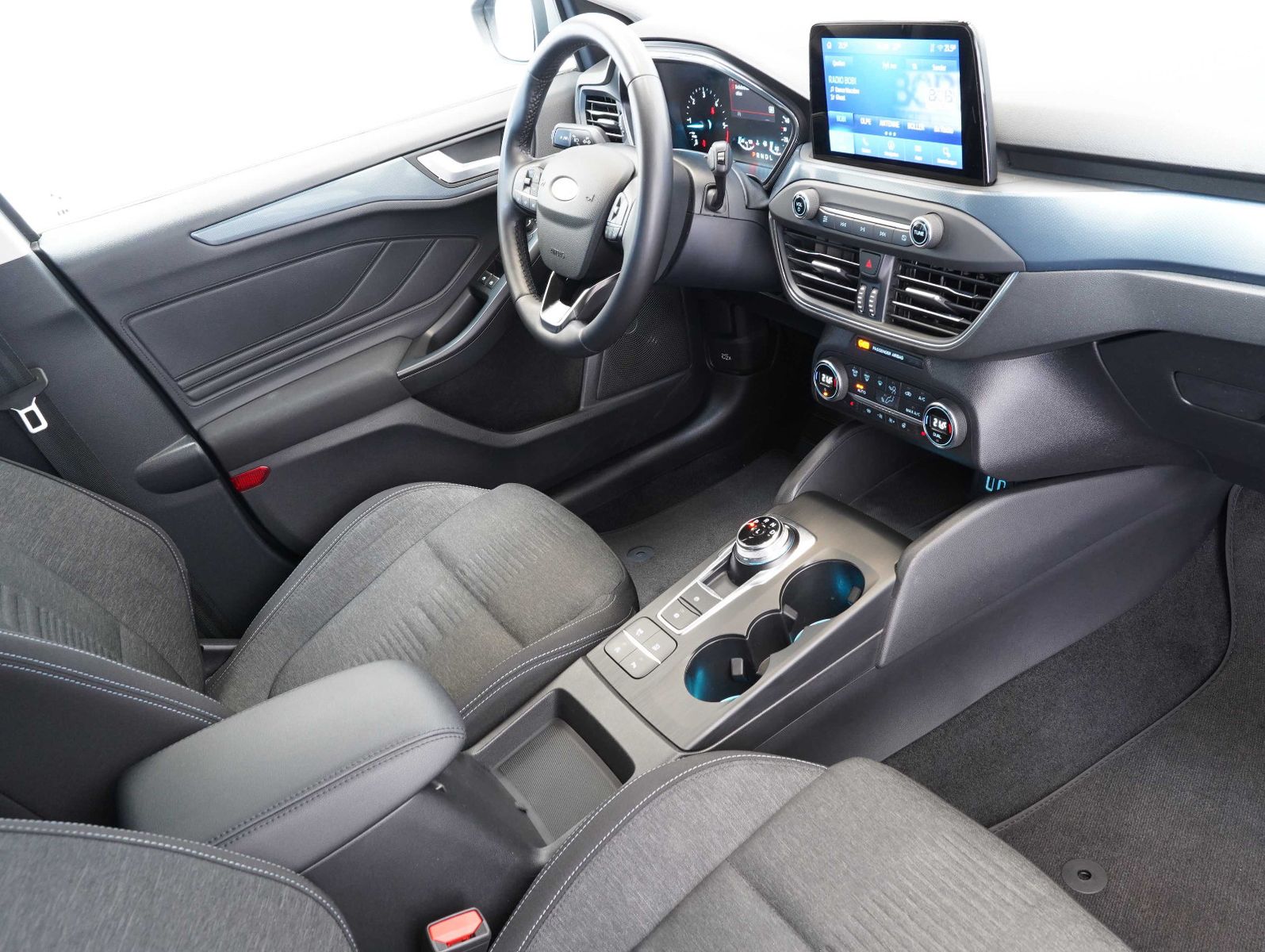 Fahrzeugabbildung Ford Focus Turnier 1.5 EcoBlue Active LED/NAVI/KAMERA