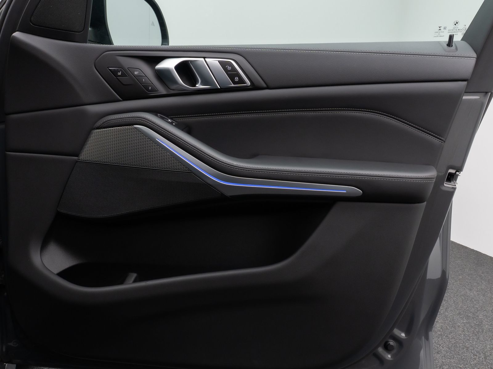 Fahrzeugabbildung BMW X5 M50i Panoram 360°HUD DAB HiFi Massage AHK 22"