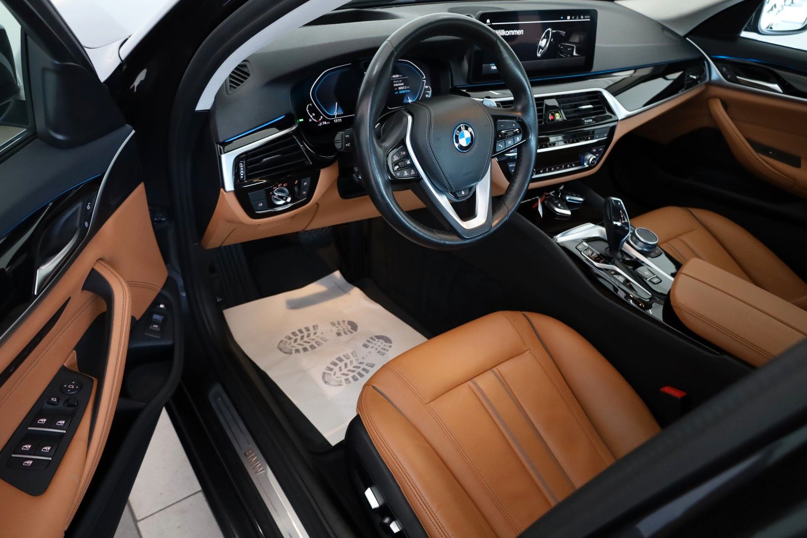 Fahrzeugabbildung BMW 530e xDrive Leder,Navi,LED,HUD,SD,Apple CarPlay,