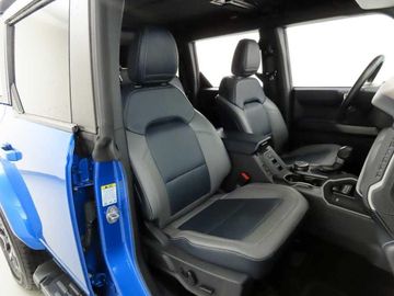 Ford Bronco - 12