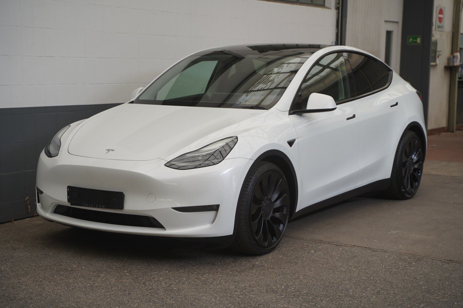 Tesla Model Y Performance EAP enhanced autopilot foto 3