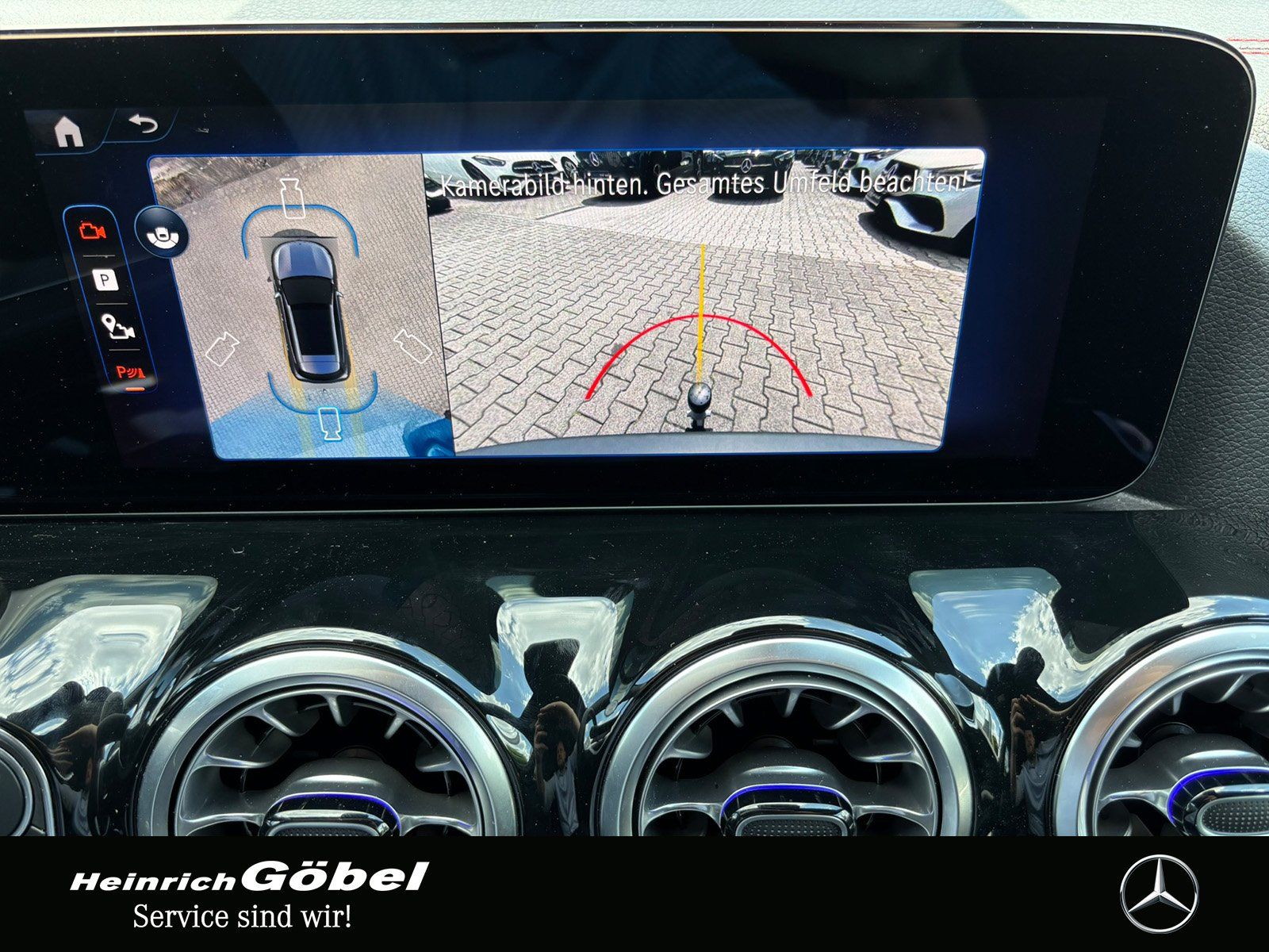 Fahrzeugabbildung Mercedes-Benz EQA 300 4M AMG*AHK*FAP*ADV-SOUND*360°KAM*AMBIENT