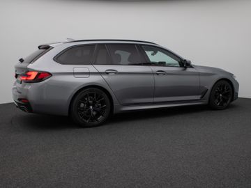 Fahrzeugabbildung BMW 520d xD M Sport Laser Kamera HUD DAB HiFi AHK
