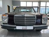 Mercedes-Benz 200 - Mercedes-Benz 200 Oldtimer mit Diesel-Antrieb