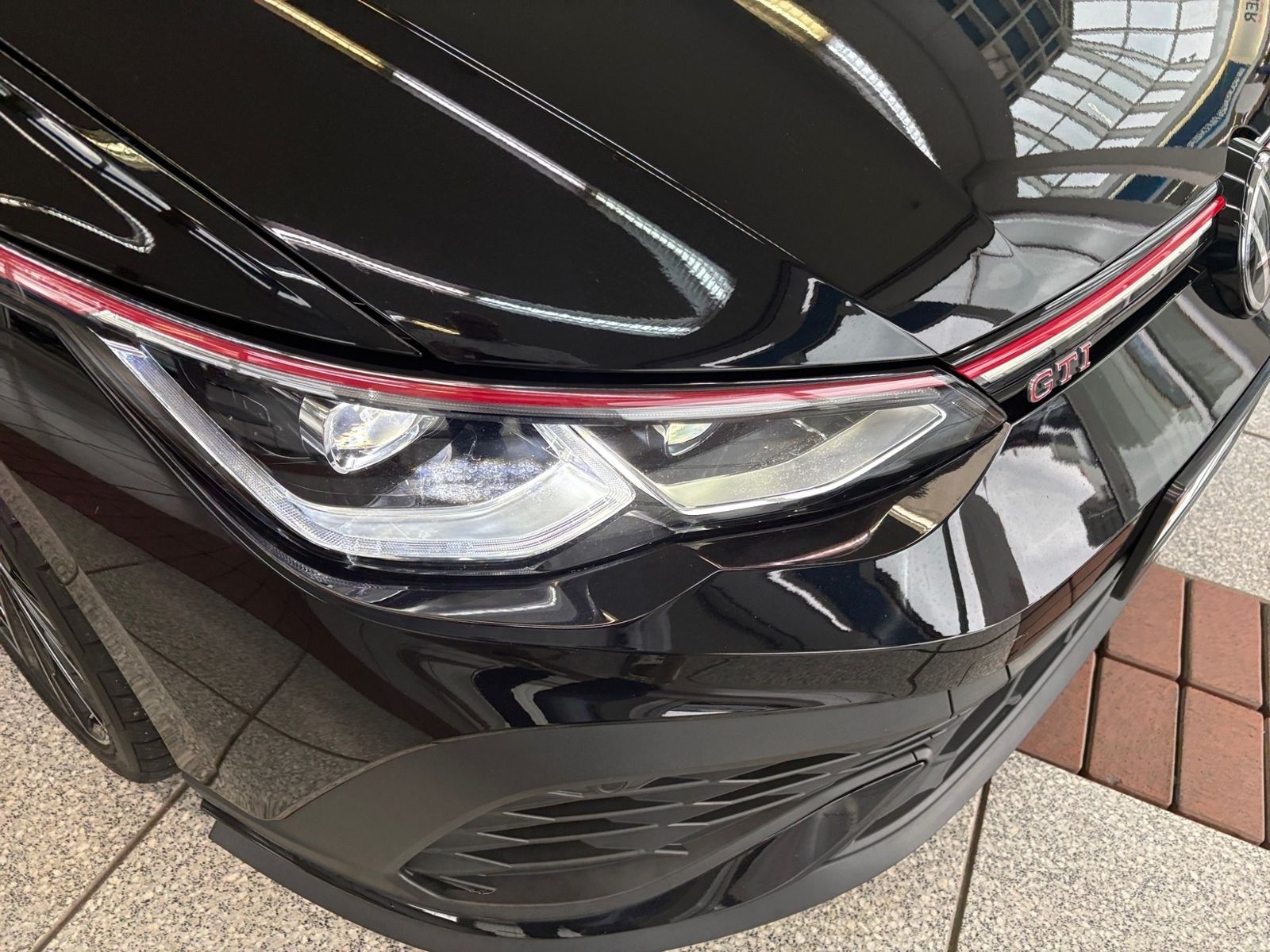 Volkswagen Golf VIII GTI Clubsport 2.0 TSI 221kW 7-Gang DSG foto 7