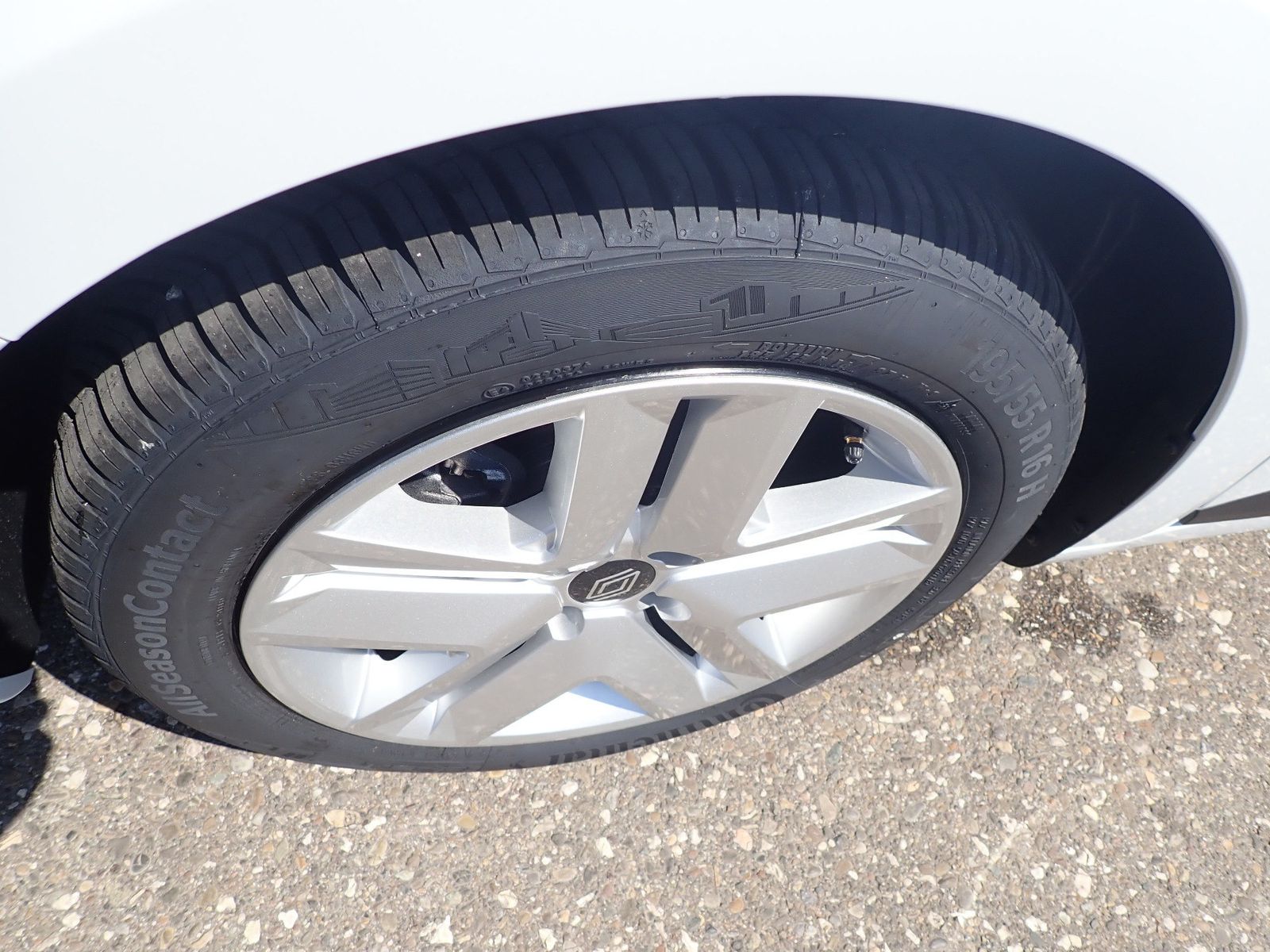 Fahrzeugabbildung Renault Clio Evolution SCe 65