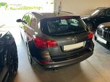 Opel Astra J Sports Tourer Edition-AUTOMATIK-WENIG KM - Opel Astra aus 2012