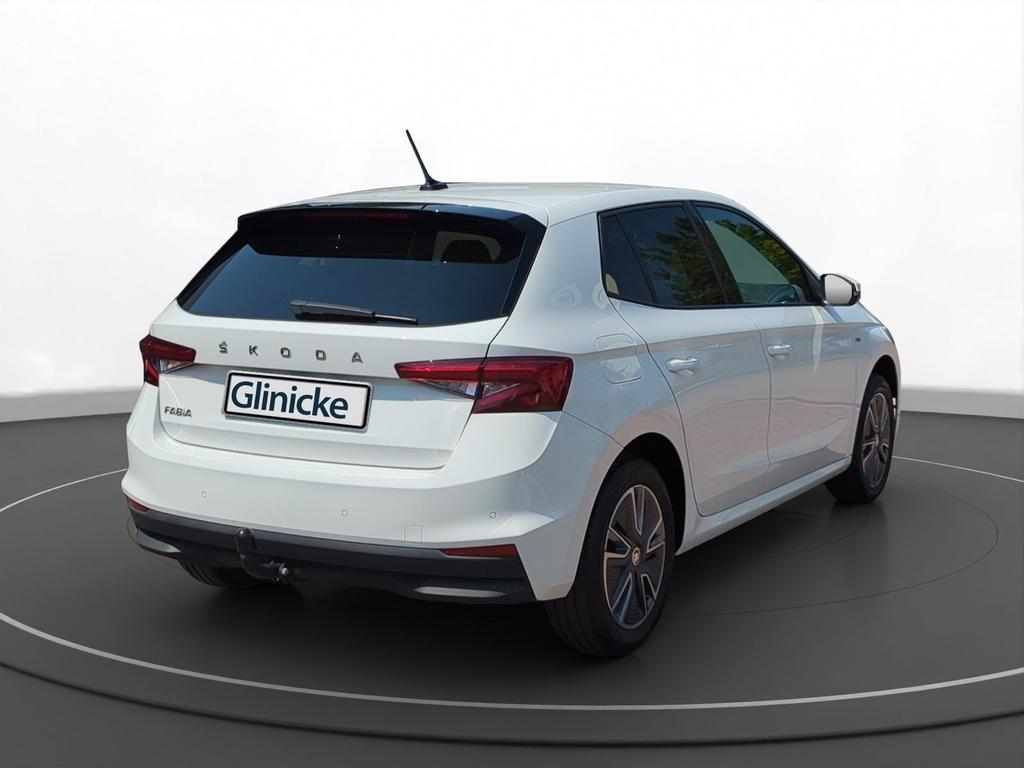 Skoda Fabia 2023 г. Белый, пробег 59900 км