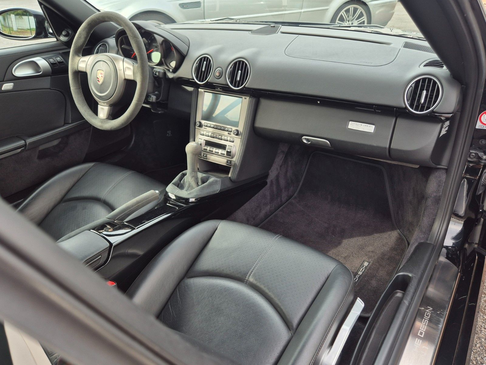 Fahrzeugabbildung Porsche Cayman Porsche Design Edition 1/One of 777