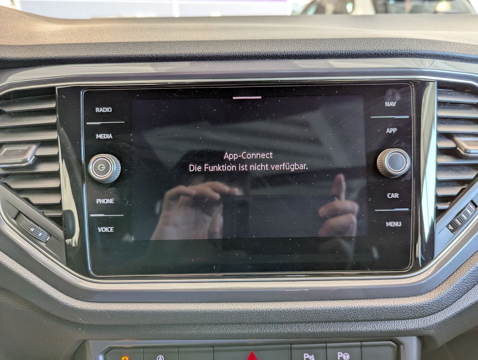 Fahrzeugabbildung Volkswagen T-Roc 1.5 TSI DSG 2x R-Line Sport Pano AID LED