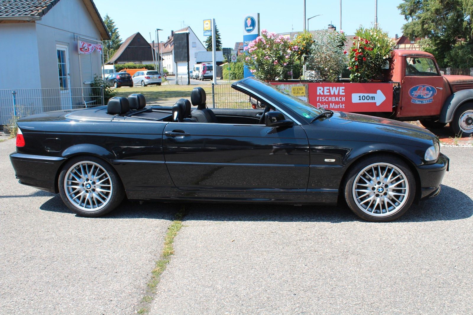 330Ci CABRIO 1. Hand Scheckheft!!