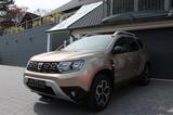 Dacia Duster II Celepration 150 PS Leder Nav AHK - mit Benzin-Antrieb: Beige, Vollleder, Scheckheftgepflegt, Geländewagen