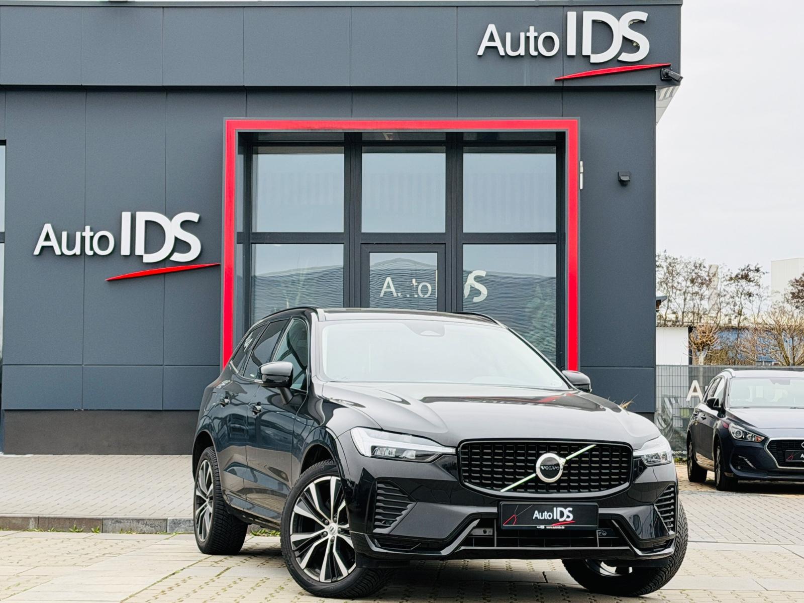Volvo XC 60 XC60 Plus Dark 2WD Navi.Pano.Aut