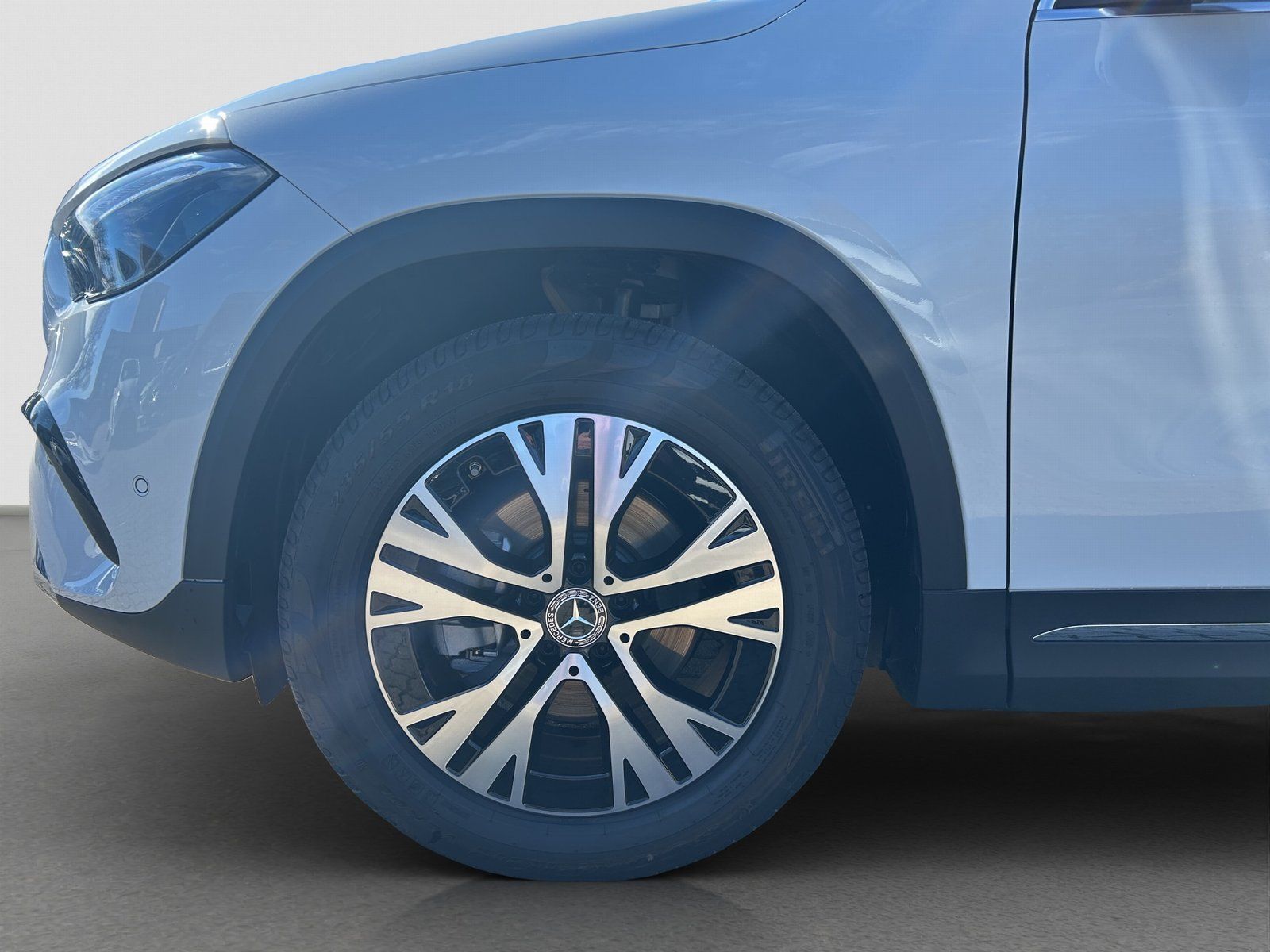 Fahrzeugabbildung Mercedes-Benz GLA 180