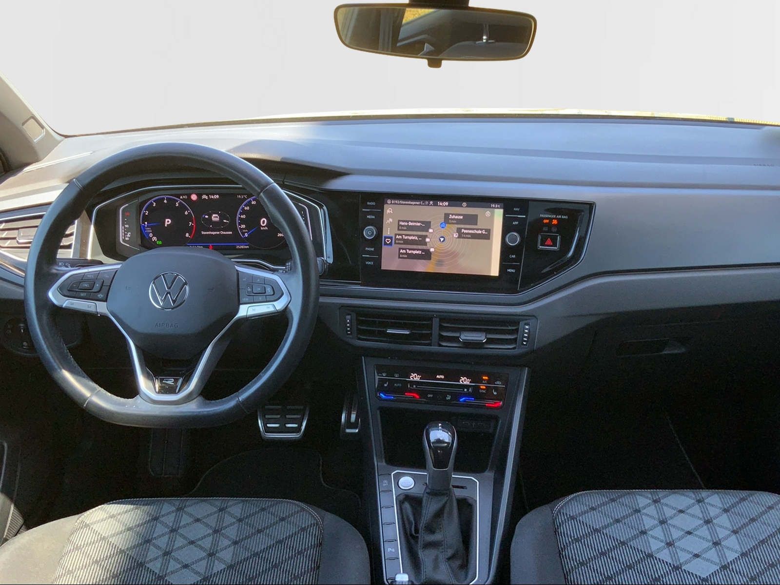 Taigo 1.0 TSI R-Line NAV,PANO,RFK,IQL.