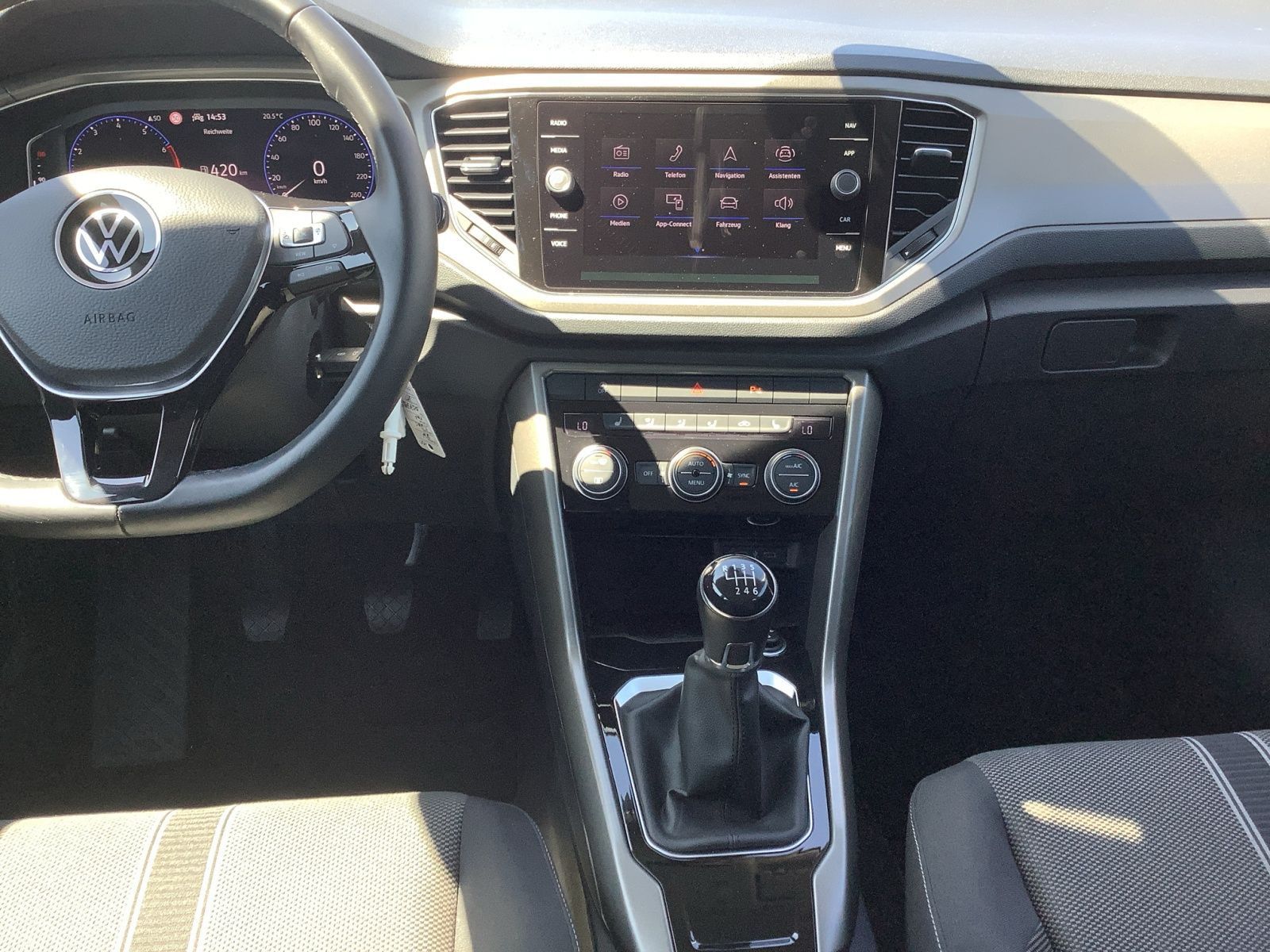 Volkswagen T-Roc - Bild 11