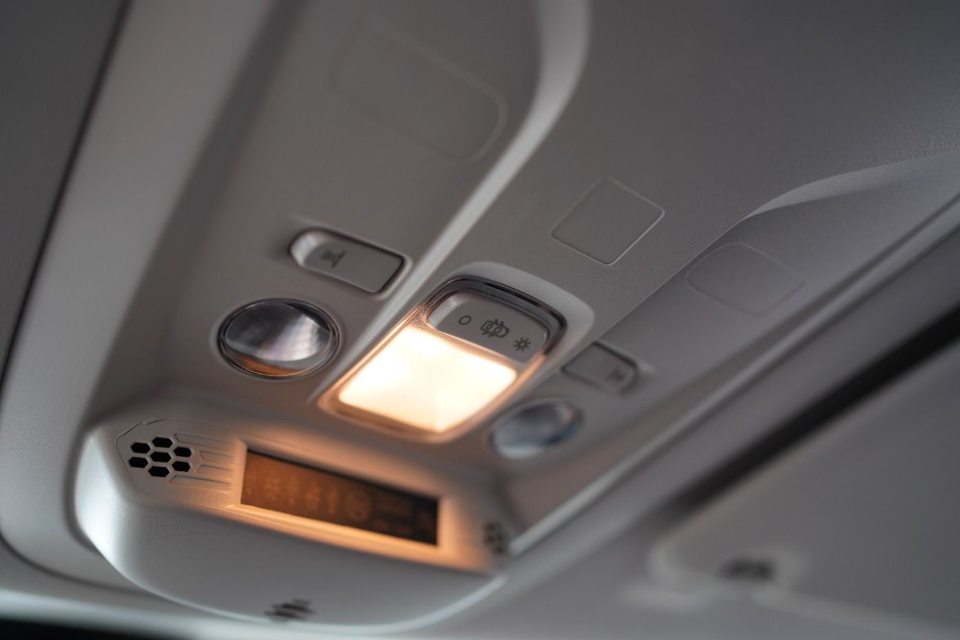 Fahrzeugabbildung Citroën Berlingo M PureTech 130 EAT8 Shine Automatik DAB