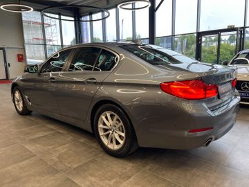 BMW 530 i xDrive *1.HAND*NAVI*TEMPO*SZHZ*AHK*PDC*