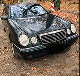 Mercedes-Benz E320  - Mercedes-Benz 320: 320e
