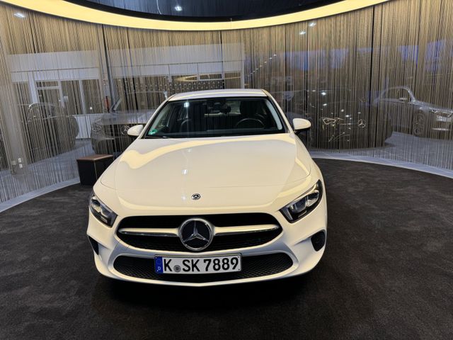 MERCEDES-BENZ A 220 DCT -