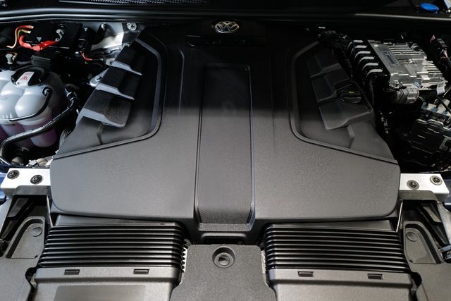 Volkswagen Touareg 3.0TDI R-Line Black Style Wankstabi Pano