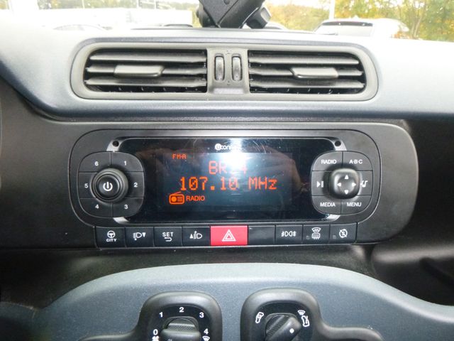 Fahrzeugabbildung Fiat Panda 1,2 8V Easy >Sitzheiz/Einparkhilfe<