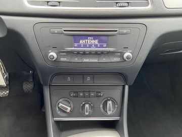 Bild 6 Audi Q3 1.4 TFSI - PDC hinten - SHZ - 8-fach Bereift