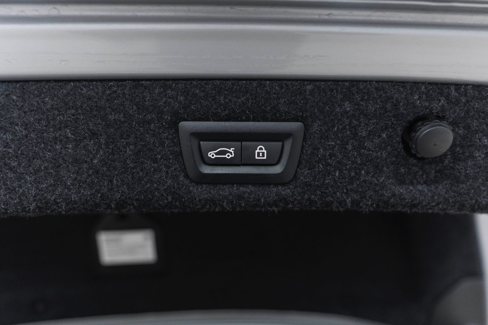 Fahrzeugabbildung BMW 530i xDrive M-Performance HUD LED KAM TOTW NAV