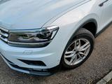 Volkswagen Rentnerfahrzeug VW Tiguan 7 Sitzer - : Geländewagen, Rent