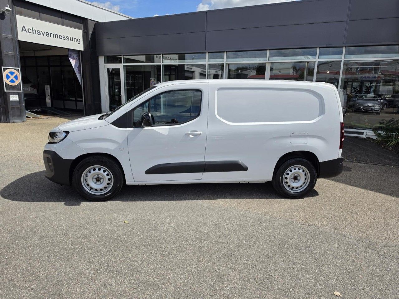Opel Combo-e Cargo XL PDC+EFH-ACC+11 KW OBC+KEYLESS imagem 2