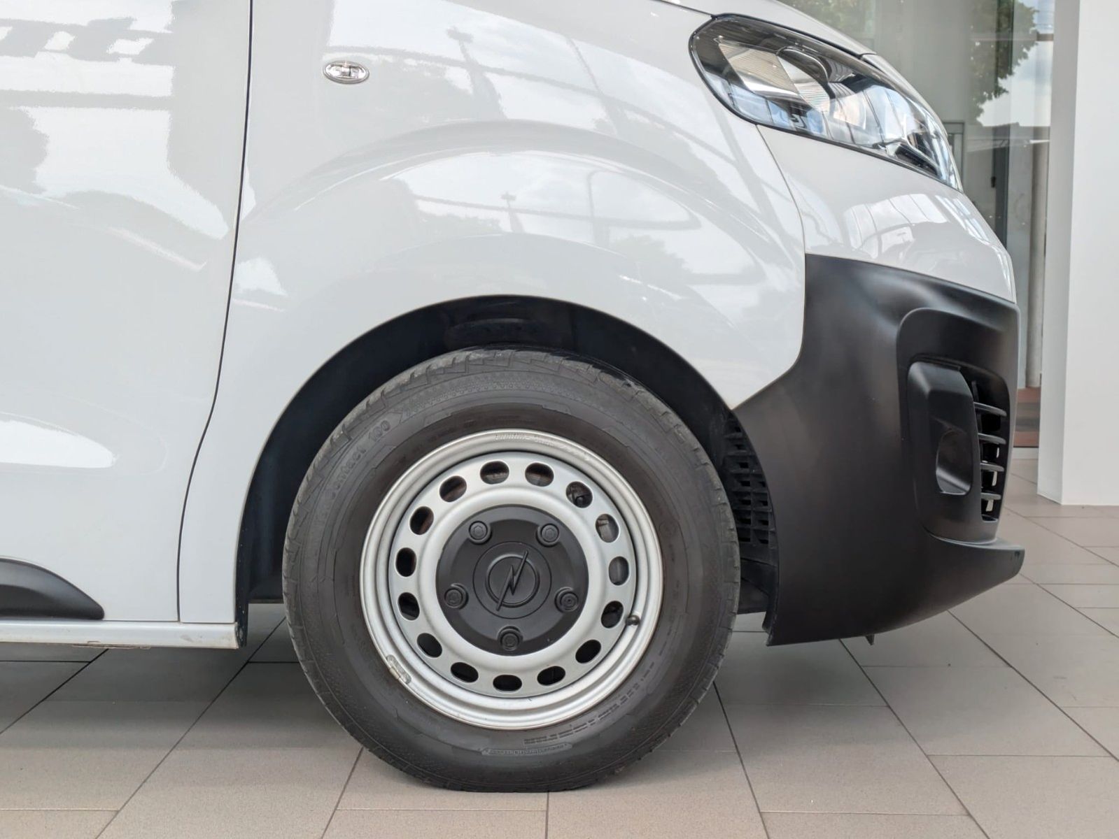 Fahrzeugabbildung Opel Vivaro Kasten Edition M KLIMA NAVI TEMPOMAT 1.Hd