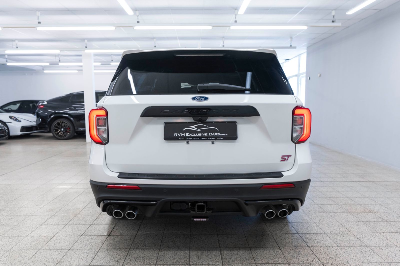Fahrzeugabbildung Ford Explorer ST 3.0L AWD ACC LED 360° B&O PANO AHK