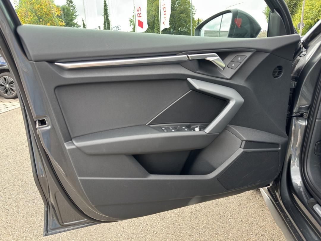 Fahrzeugabbildung Audi A3 Sportback S line 30 TFSI S tronic, Klima+, Fa