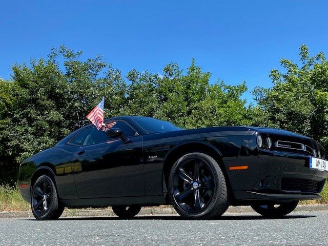 Fahrzeugabbildung Dodge Challenger RT 5.7 V8 HEMI 2018er USA Import