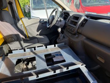 Renault Trafic - 10