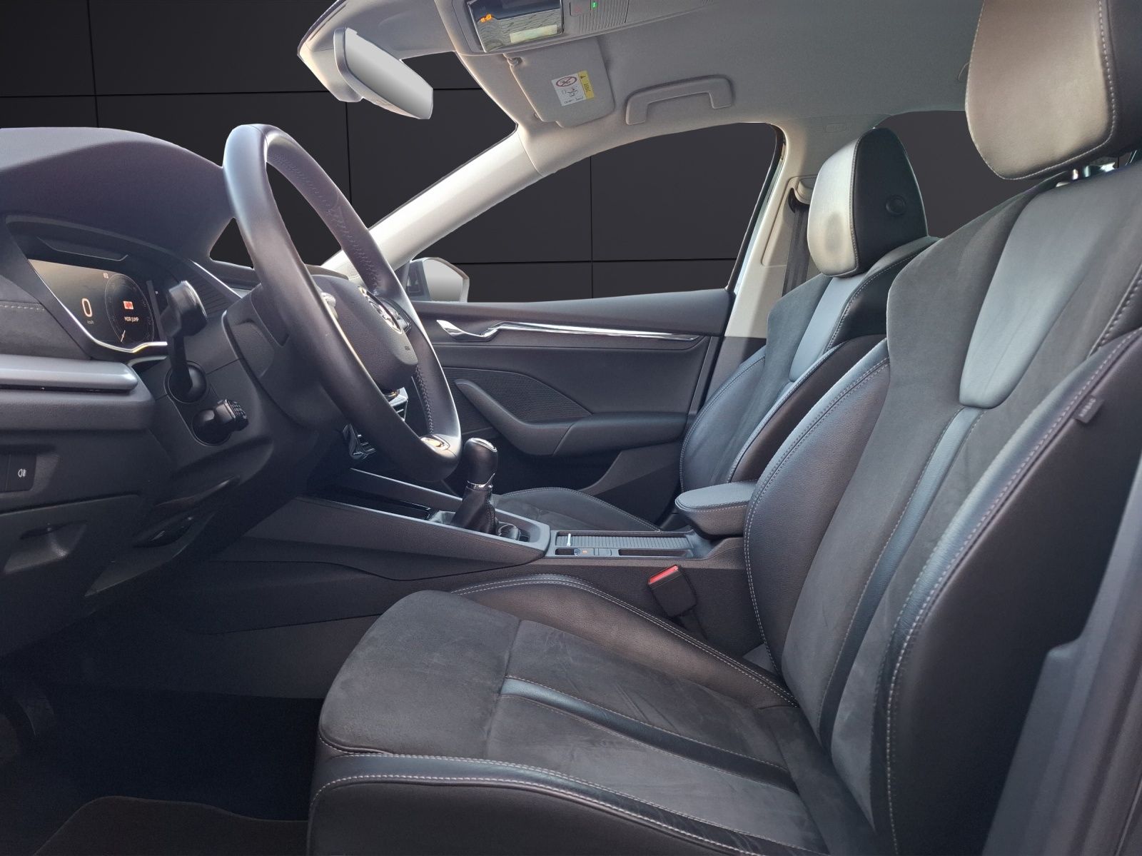 Fahrzeugabbildung SKODA Octavia Combi TSI Style Matrix Navi HUD ACC AHK