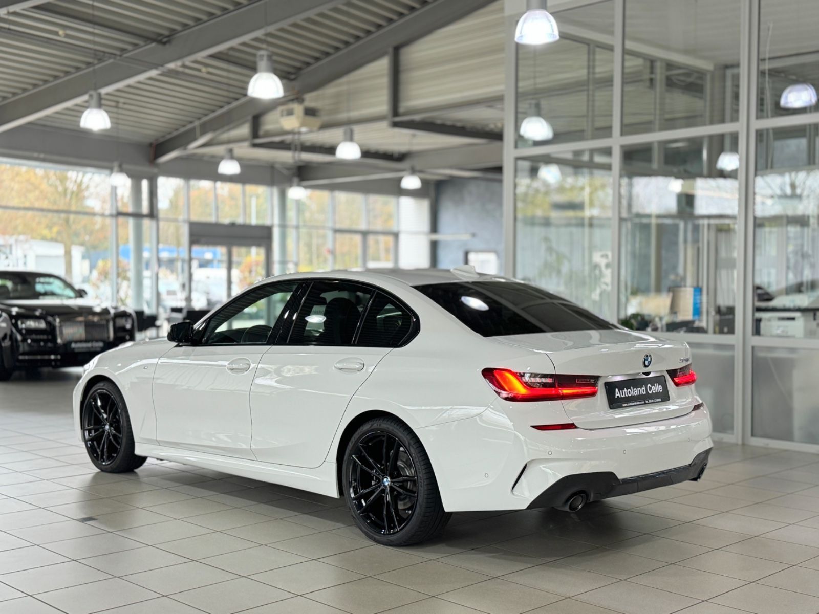 Fahrzeugabbildung BMW 320d M Sport Kamera HiFi DAB Lordos Alarm 19Zoll